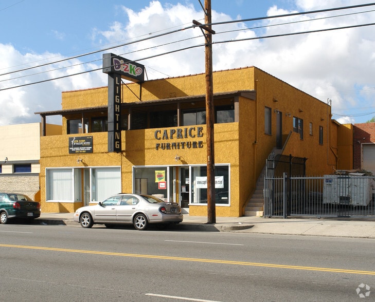 5527-5529 Cahuenga Blvd, North Hollywood, CA for lease - Building Photo - Image 3 of 3