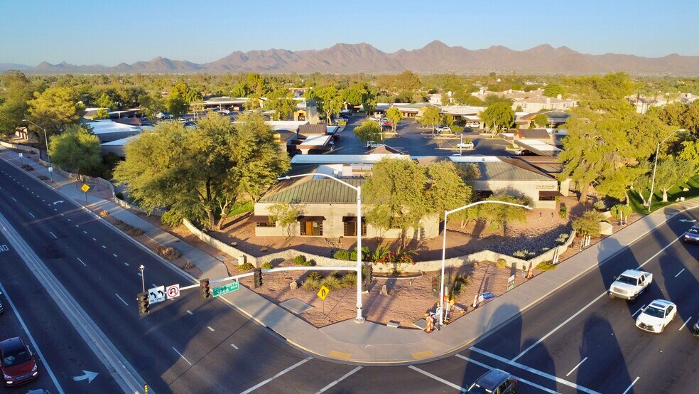 10605 N Hayden Rd, Scottsdale, AZ à vendre - Photo du bâtiment - Image 3 de 6