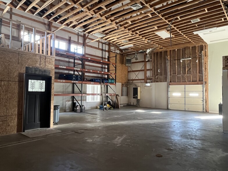 6244 Old Lagrange Rd, Crestwood, KY for lease - Building Photo - Image 3 of 17