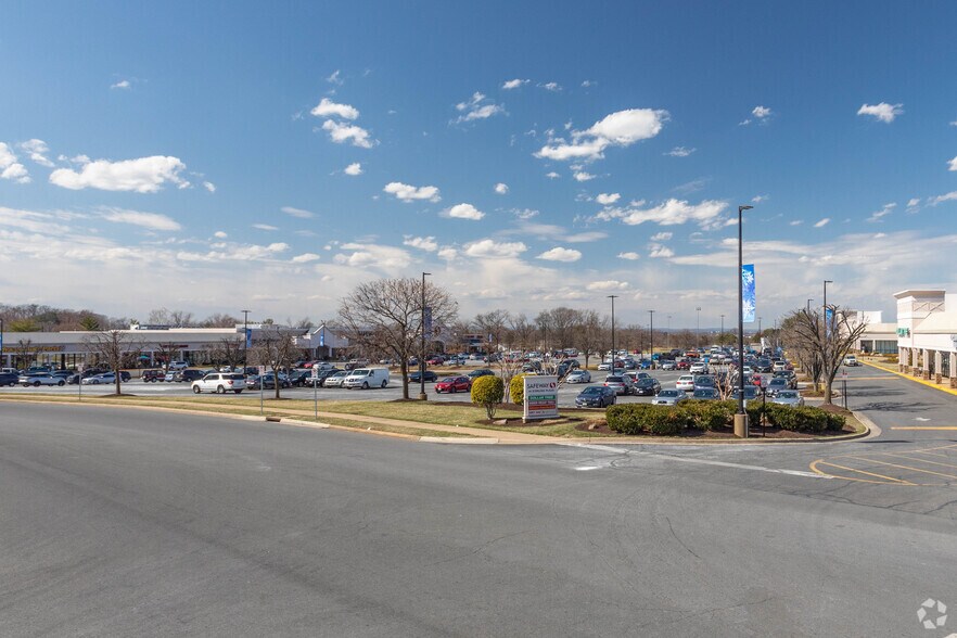 22330-22360 S Sterling Blvd, Sterling, VA à louer - Photo du bâtiment - Image 2 de 2