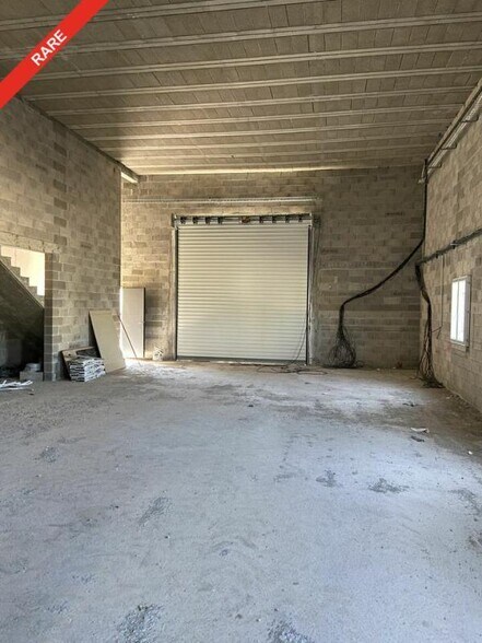 18 Bis Avenue De Bruxelles, Vitrolles for lease - Interior Photo - Image 2 of 3