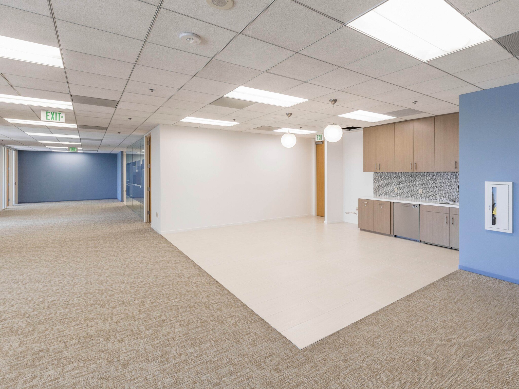 100 Spectrum Center Dr, Irvine, CA for lease Interior Photo- Image 1 of 9