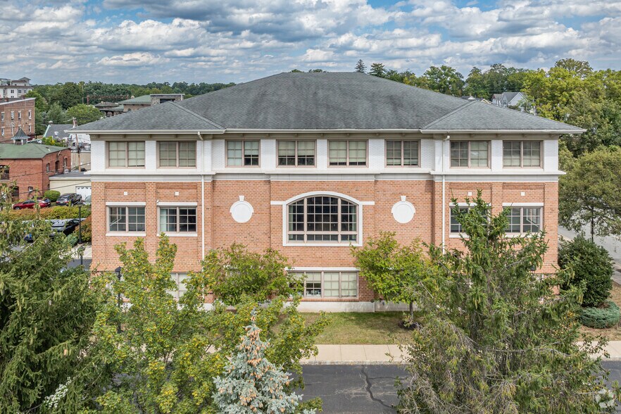 62 Elm St, Morristown, NJ for lease - Building Photo - Image 2 of 10