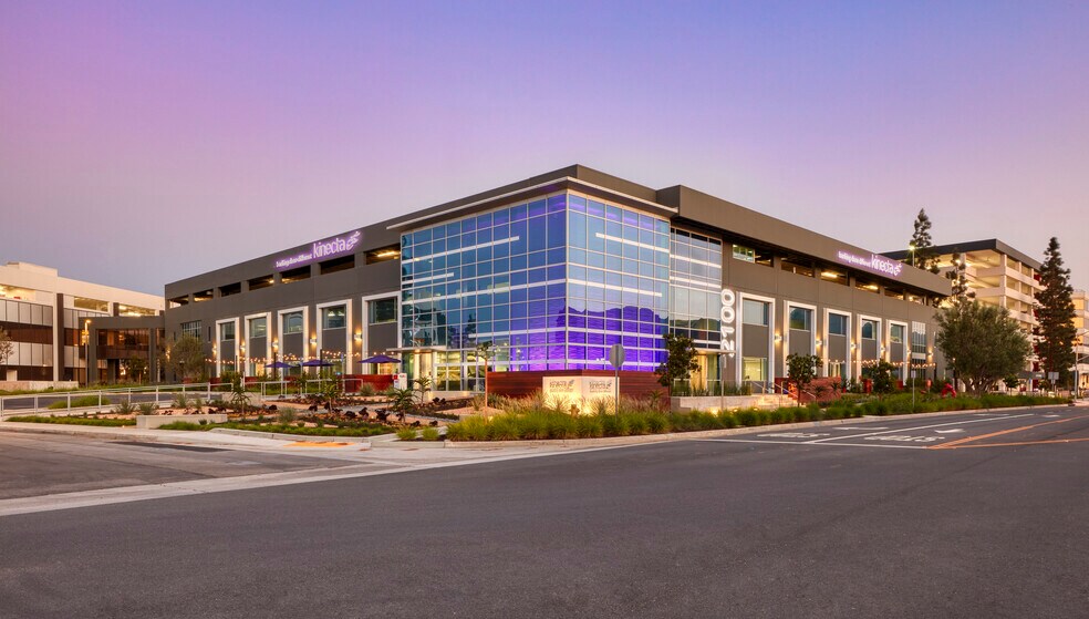 2100 E Park Pl, El Segundo, CA à vendre - Photo du bâtiment - Image 2 de 28