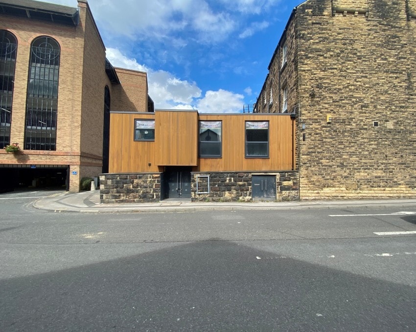 29 East Parade, Harrogate for lease Building Photo- Image 1 of 3