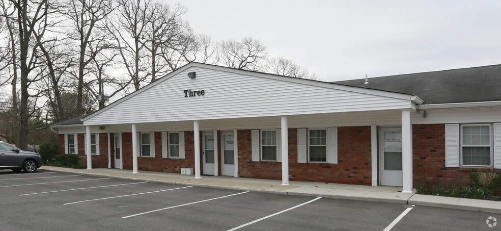 3 Medical Dr, Port Jefferson Station, NY for lease - Building Photo - Image 2 of 7