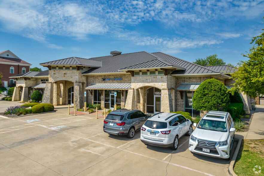 104-106 Grapevine Hwy, Hurst, TX for lease - Building Photo - Image 2 of 5