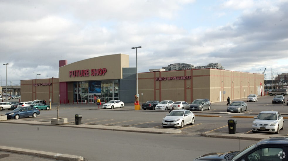 9325 Yonge St, Richmond Hill, ON à louer - Photo du bâtiment - Image 3 de 5