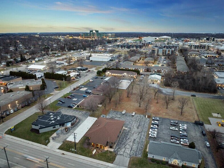 812 Cormier Rd, Ashwaubenon, WI à louer - Photo du bâtiment - Image 1 de 48