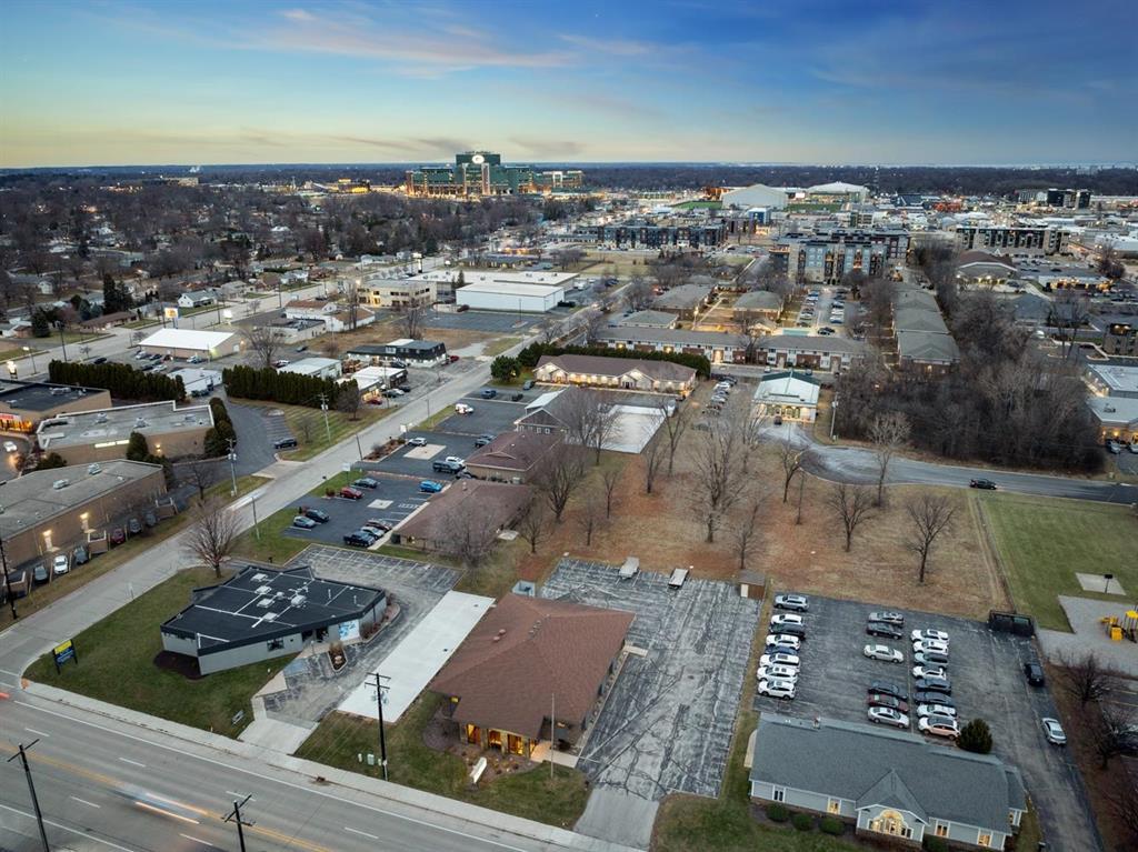 812 Cormier Rd, Ashwaubenon, WI à louer Photo du bâtiment- Image 1 de 49