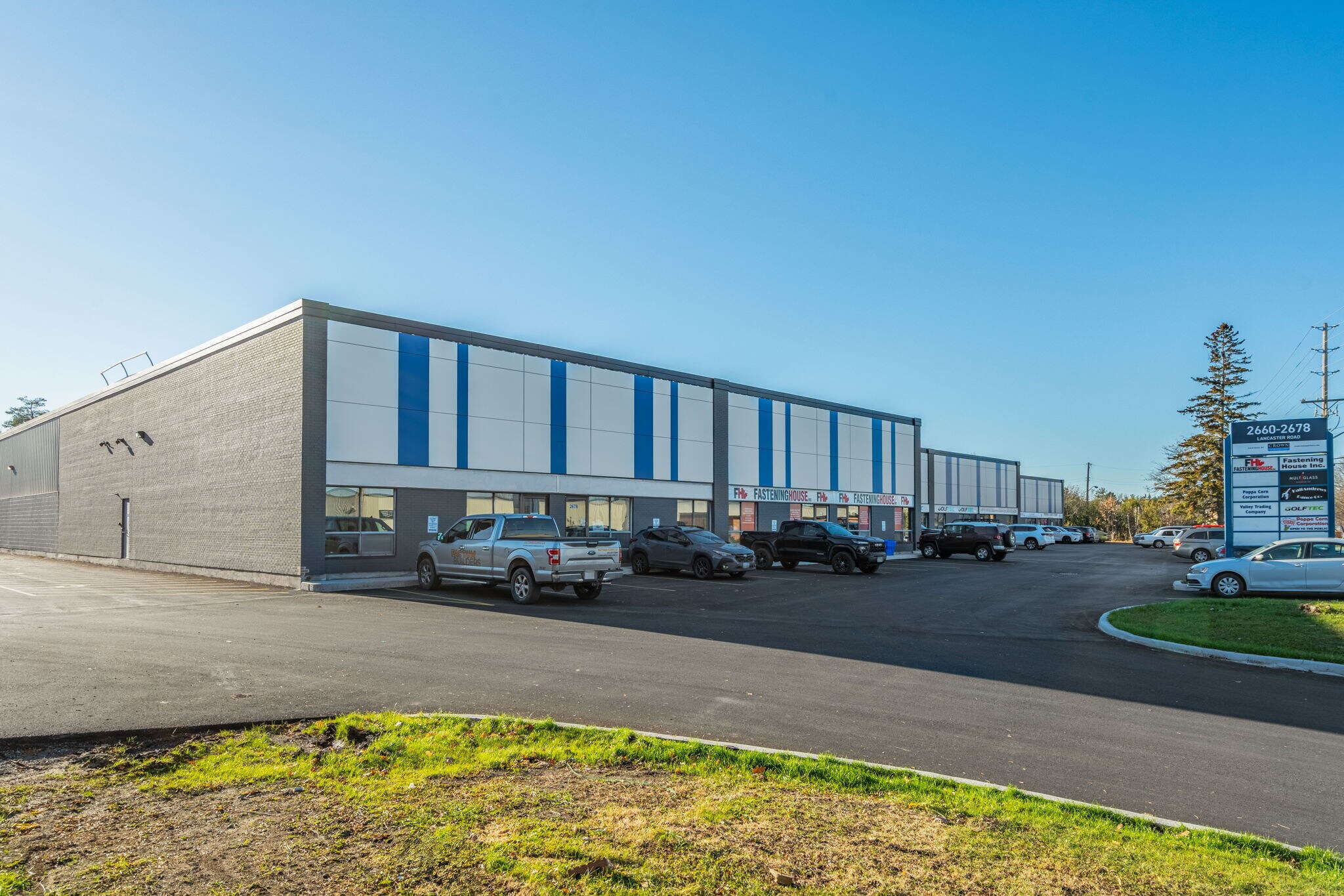 2660-2678 Lancaster Rd, Ottawa, ON à vendre Photo principale- Image 1 de 1