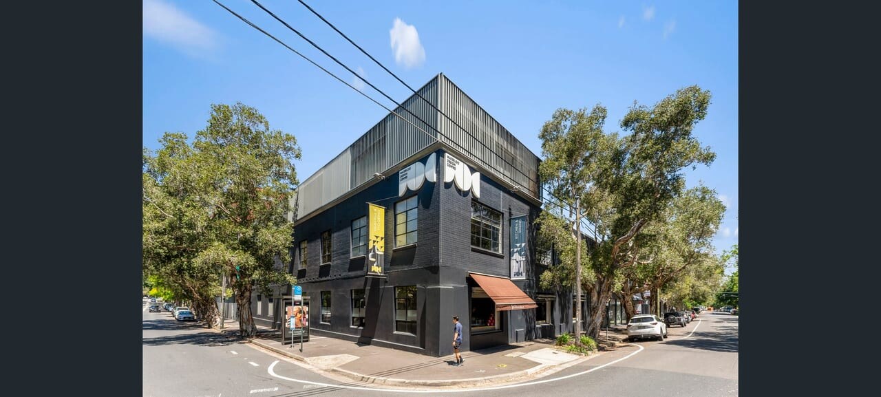 197 Young St, Waterloo for lease Primary Photo- Image 1 of 3