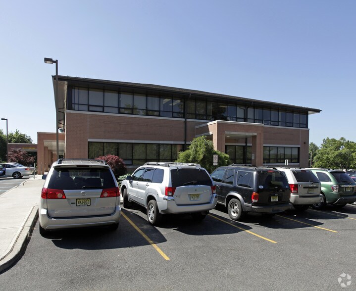 400 Franklin Tpke, Mahwah, NJ à louer - Photo du bâtiment - Image 3 de 9