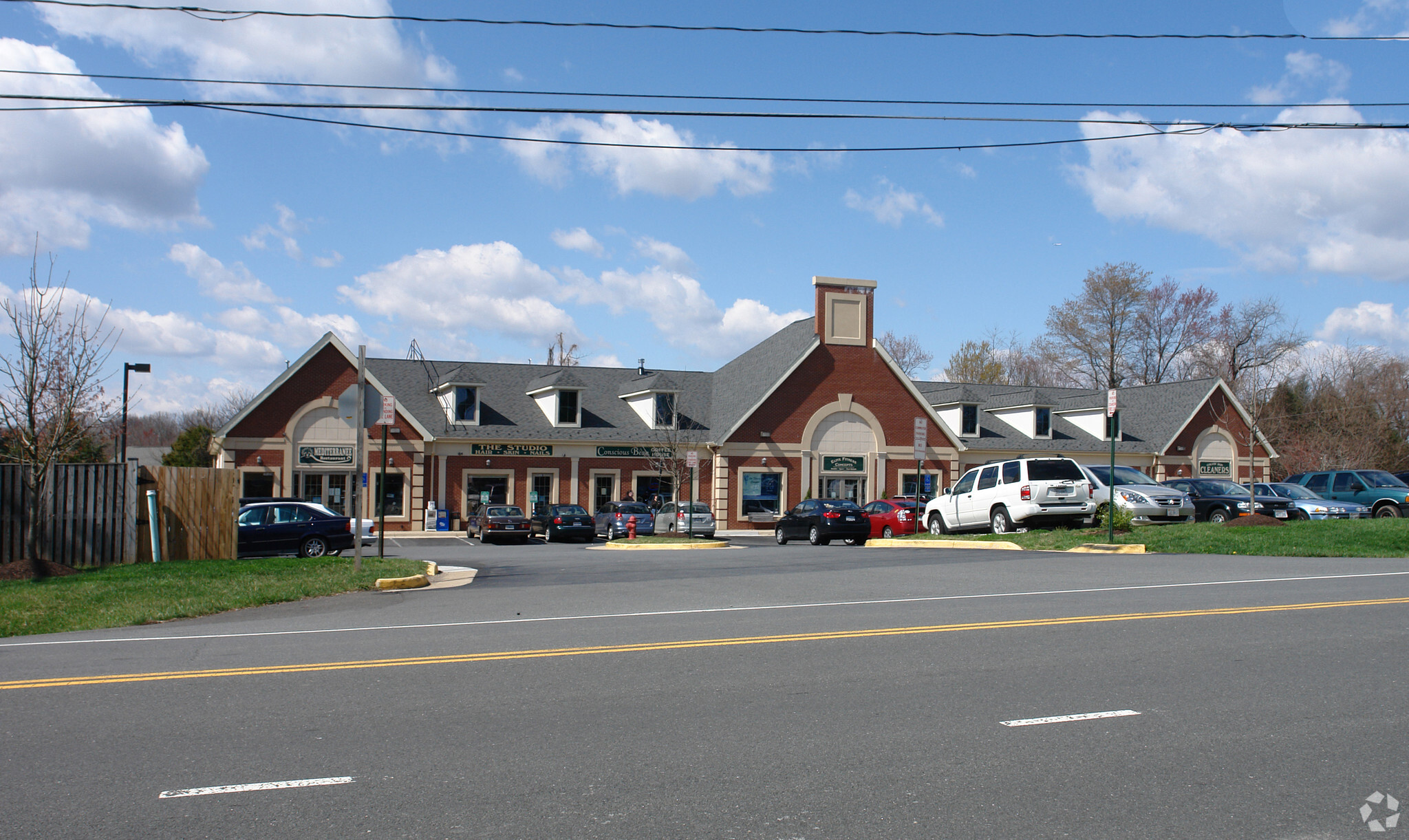 10121-10123 Colvin Run Rd, Great Falls, VA à vendre Photo principale- Image 1 de 1