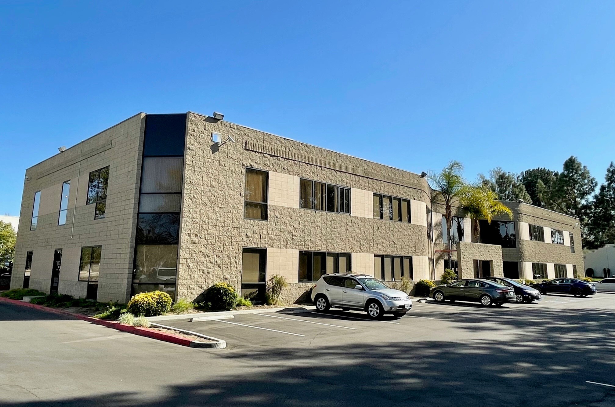 25050 Avenue Kearny, Valencia, CA for lease Building Photo- Image 1 of 3