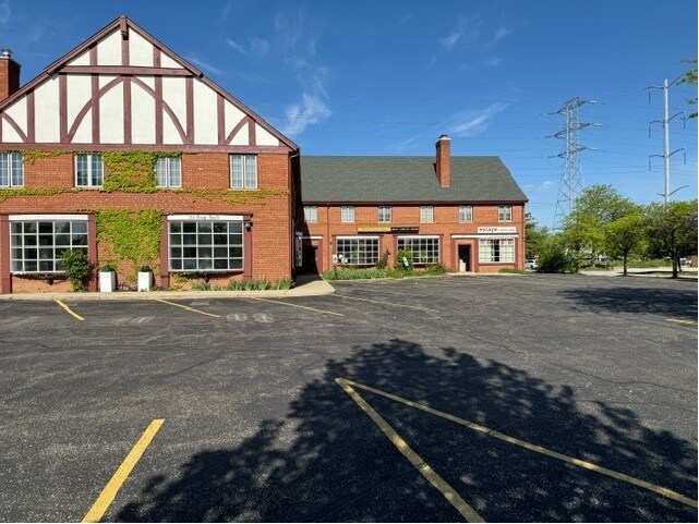 314-322 Happ Rd, Northfield, IL à louer - Photo du bâtiment - Image 2 de 4