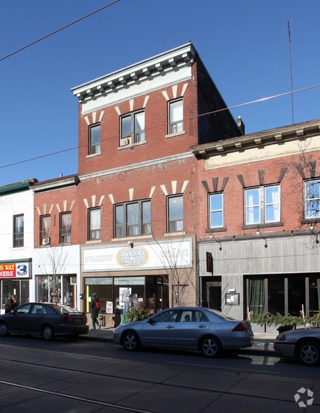 728 Queen St E, Toronto, ON à vendre - Photo du bâtiment - Image 2 de 3