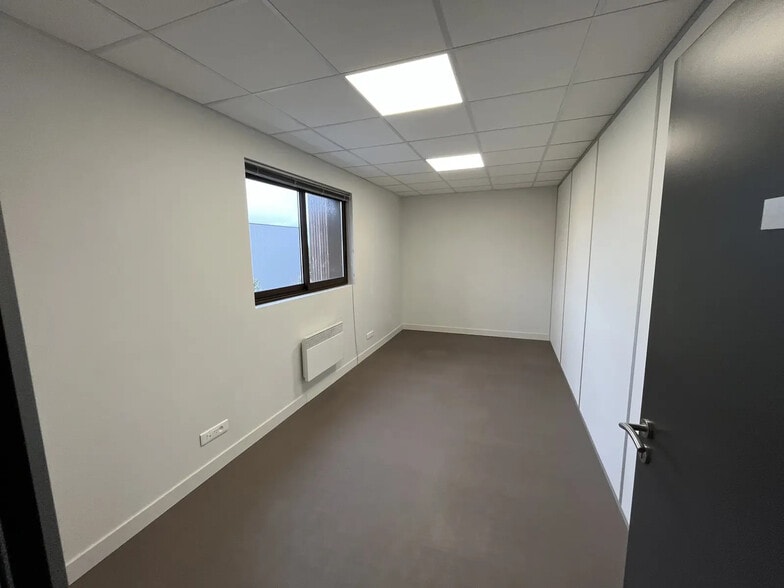 Bureau dans Franconville à louer - Photo intérieure - Image 3 de 11