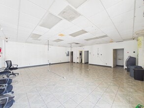 2543-2567 Gessner Dr, Houston, TX for lease Interior Photo- Image 1 of 11