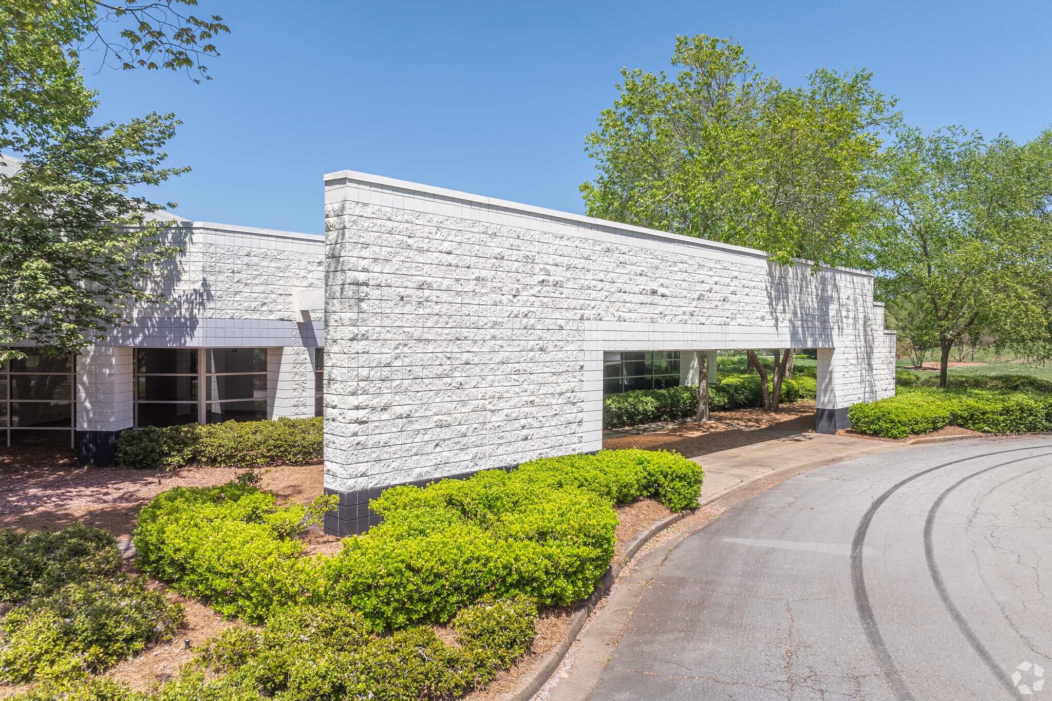 1001 Cherry Dr, Braselton, GA à louer Photo principale- Image 1 de 15