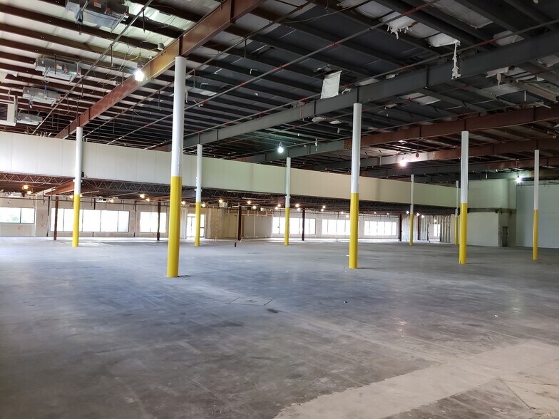 1 Riverview Dr, Somerset, NJ à vendre - Photo intérieure - Image 2 de 4