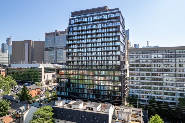 Plus de détails pour 193 McCaul St, Toronto, ON - Commerce de détail à louer