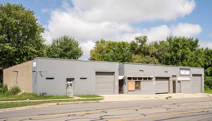 2026-2030 Prospect Ave, Kansas City, MO à vendre - Photo du bâtiment - Image 3 de 12