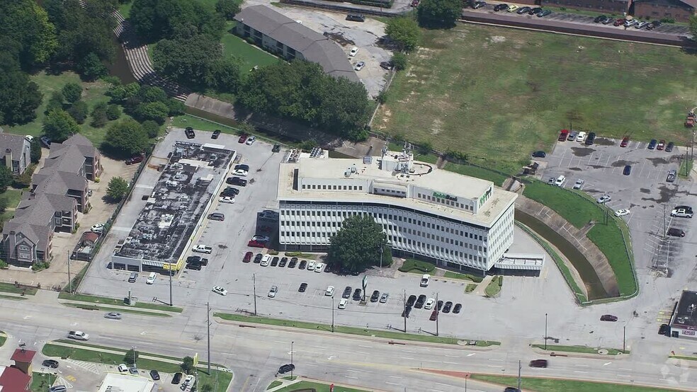 4815 S Harvard Ave, Tulsa, OK à louer - Vidéo aérienne - Image 2 de 20