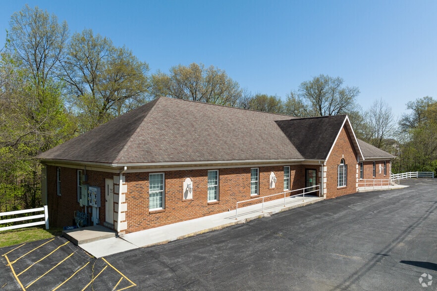 3890 N Illinois St, Swansea, IL for lease - Primary Photo - Image 1 of 17