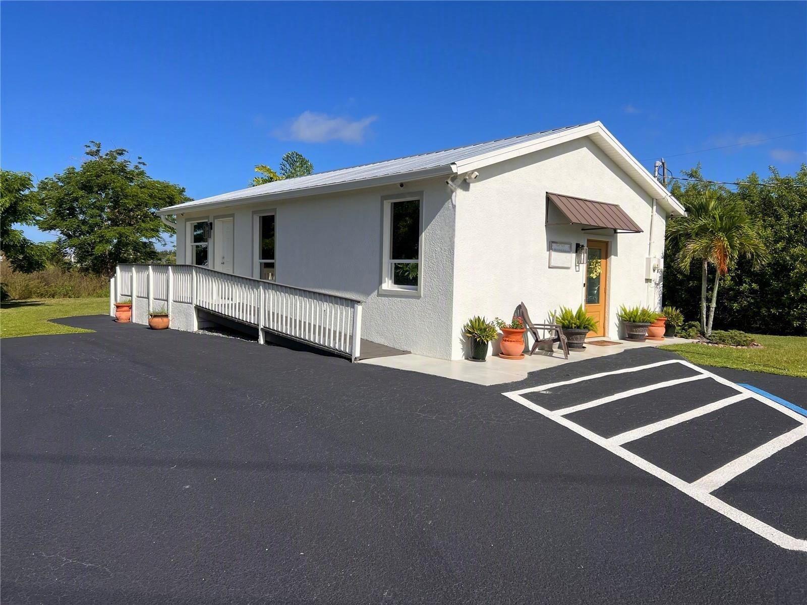 180 Rio Villa Rd, Punta Gorda, FL for sale Building Photo- Image 1 of 40