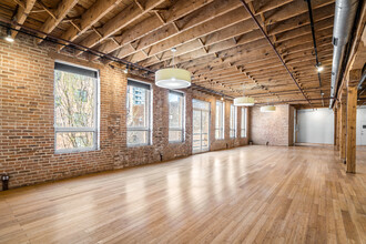 1143 W Rundell Pl, Chicago, IL for lease Interior Photo- Image 1 of 10