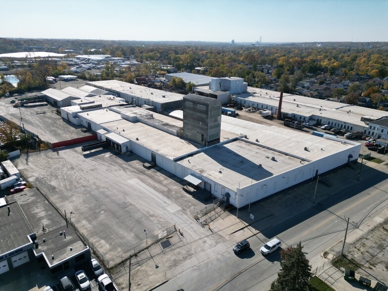 912 E Washington St, Joliet, IL for sale - Building Photo - Image 2 of 4