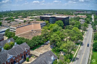 800 Bering Dr, Houston, TX - Aérien  Vue de la carte - Image1