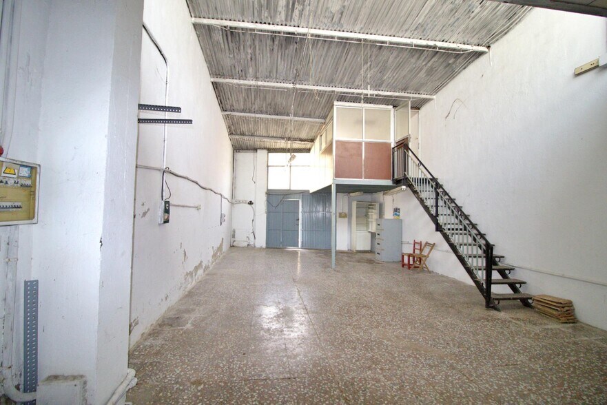 Industrial in Elche for sale - Interior Photo - Image 3 of 12