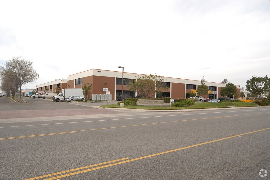 1601 Pacific Ave, Oxnard, CA à louer - Photo du bâtiment - Image 2 de 4