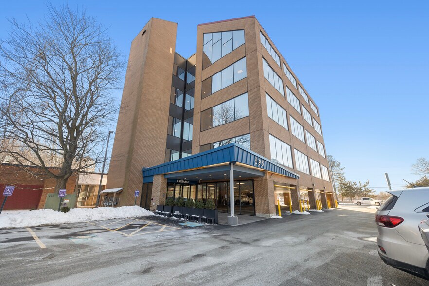595 Pawtucket Blvd, Lowell, MA à louer - Photo du bâtiment - Image 2 de 6