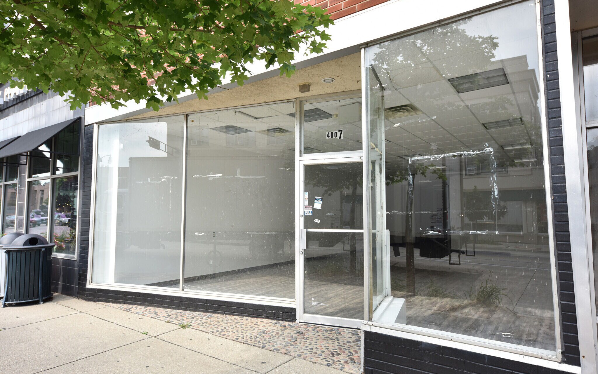 4001-4015 N Oakland Ave, Milwaukee, WI for lease Building Photo- Image 1 of 4