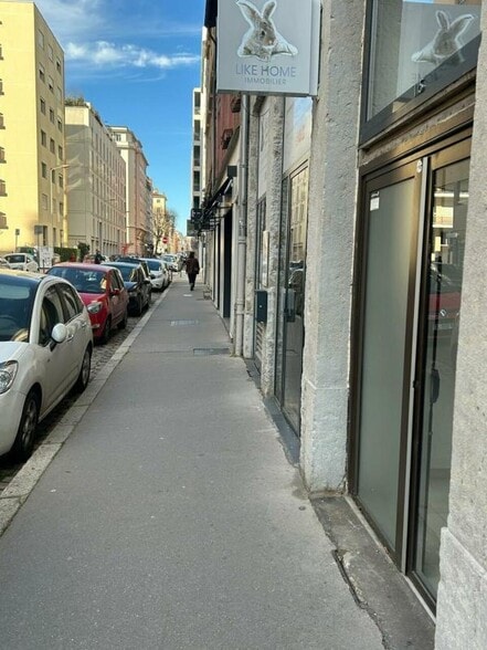 Retail in Lyon for lease - Building Photo - Image 2 of 11