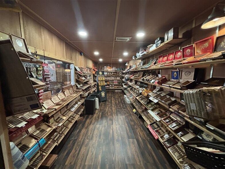 6153 Massachusetts Ave, New Port Richey, FL for sale - Building Photo - Image 2 of 16