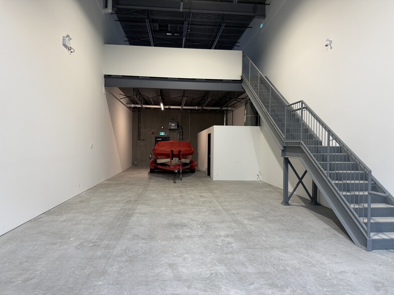 7342 Industrial Way, Pemberton, BC à vendre - Photo du bâtiment - Image 2 de 10
