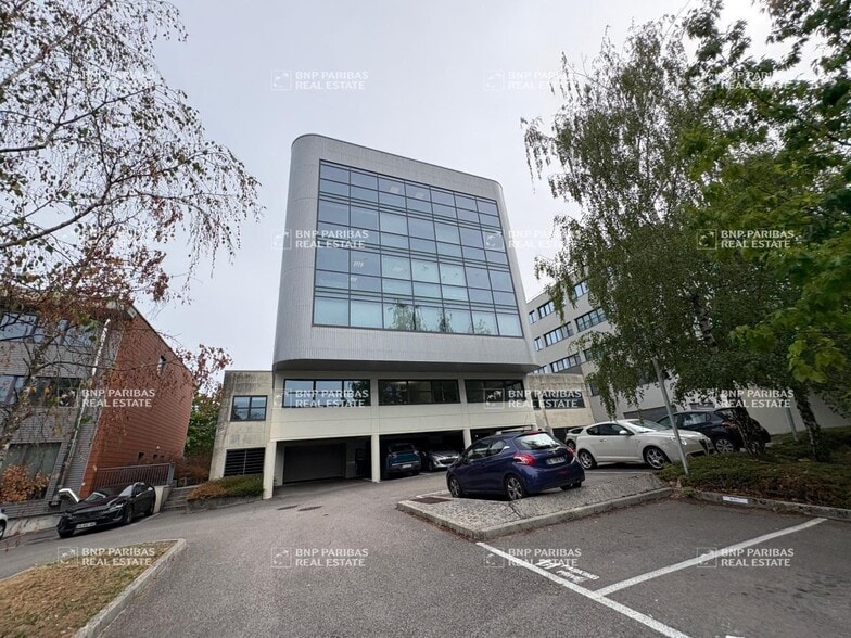 9 Avenue Des Montboucons, Besançon for lease - Building Photo - Image 2 of 16
