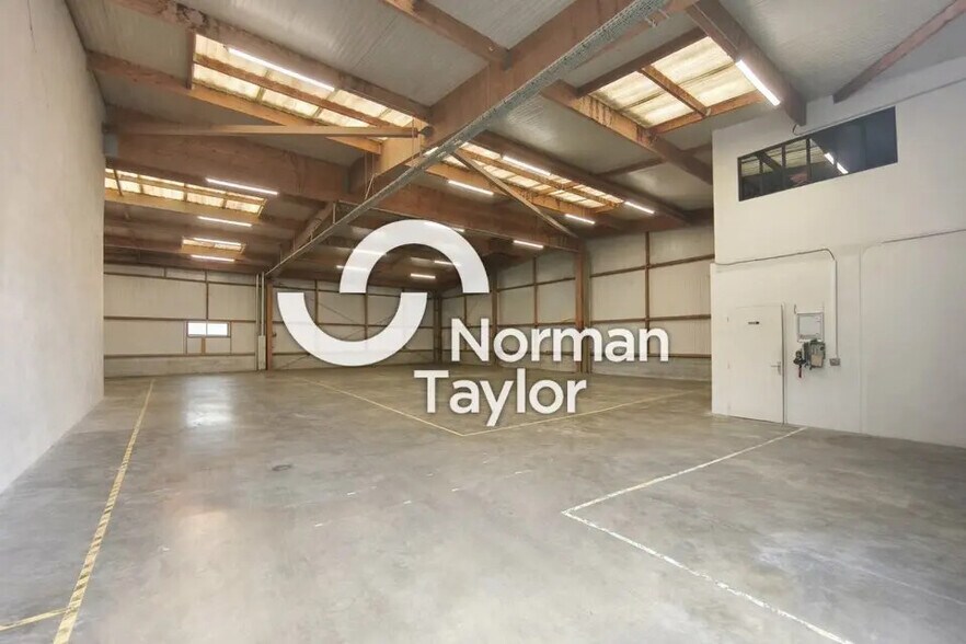 Flex in Bayonne for lease - Interior Photo - Image 1 of 4