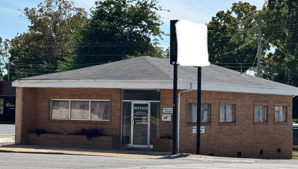 207 E Gaines St, Lawrenceburg, TN à vendre - Photo du bâtiment - Image 3 de 10