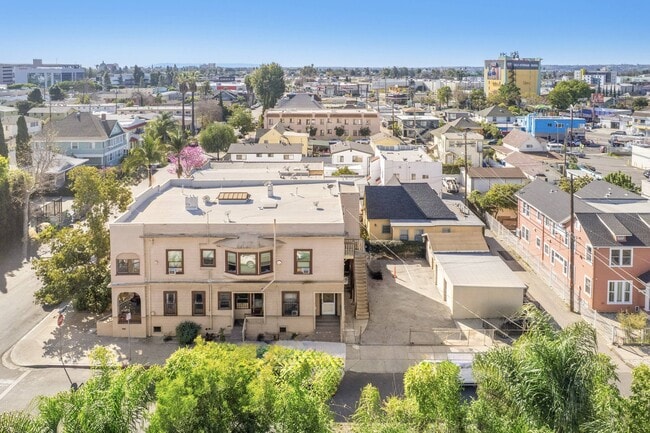 Plus de détails pour 1304 W 17th St, Los Angeles, CA - Multi-résidentiel à vendre
