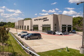 Plus de détails pour 751 N Central Expy, Mc Kinney, TX - Commerce de détail à vendre