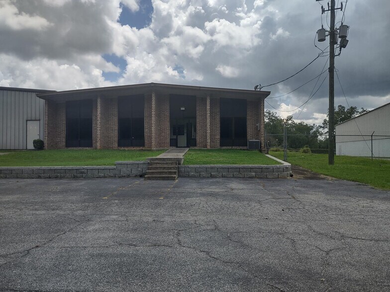 8355 Grace Rd, Macon-Bibb, GA à louer - Photo du bâtiment - Image 1 de 8