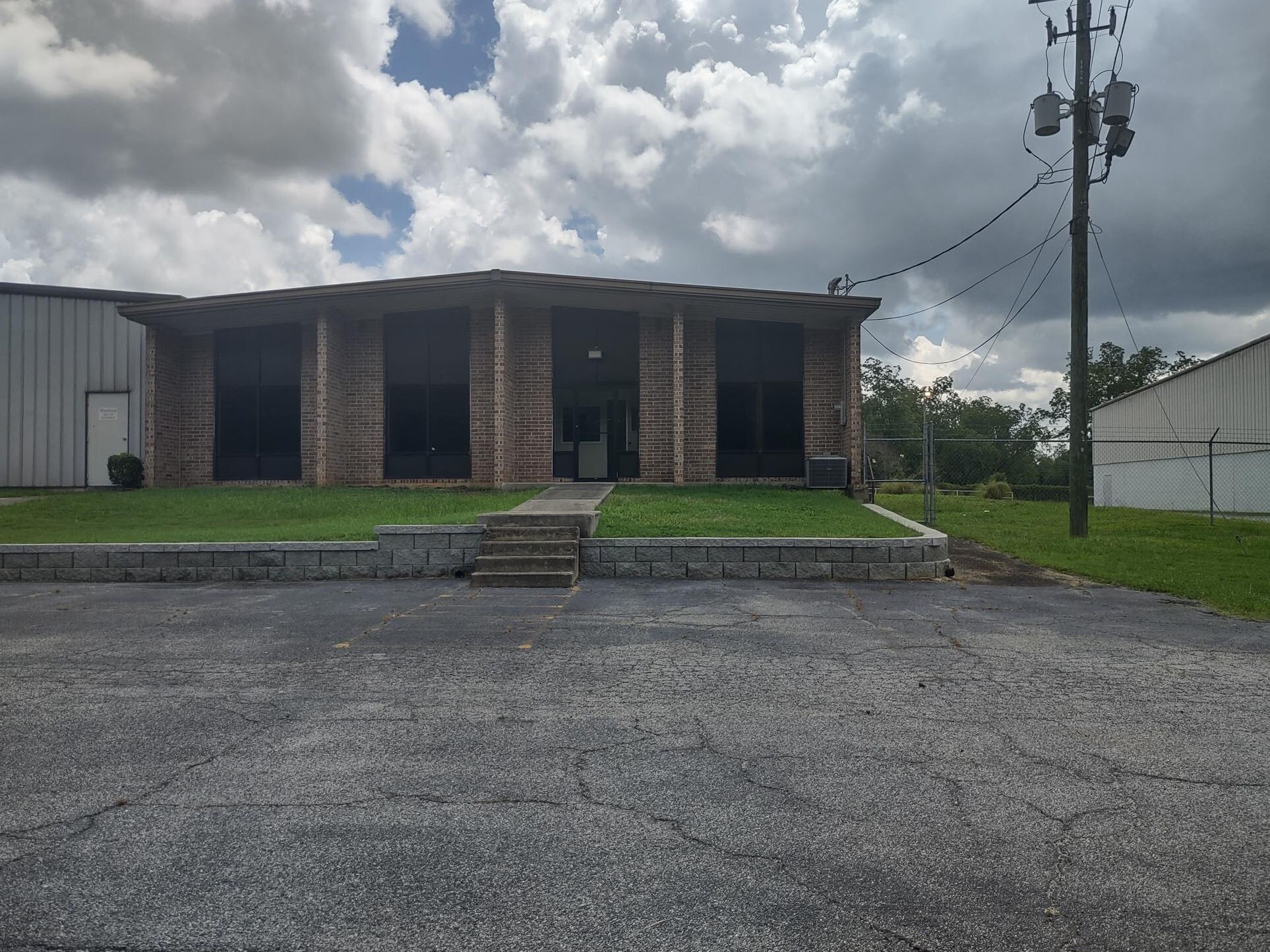 8355 Grace Rd, Macon-Bibb, GA à louer Photo du bâtiment- Image 1 de 9