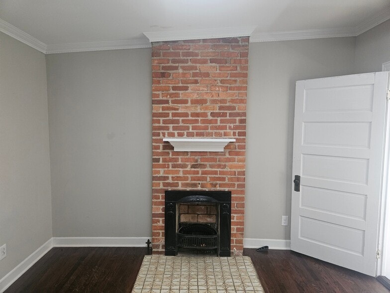 1012 W Fifth St, Winston-Salem, NC for lease - Building Photo - Image 2 of 8