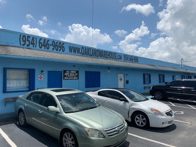 150-198 NE 33rd St, Fort Lauderdale, FL for lease - Primary Photo - Image 1 of 15