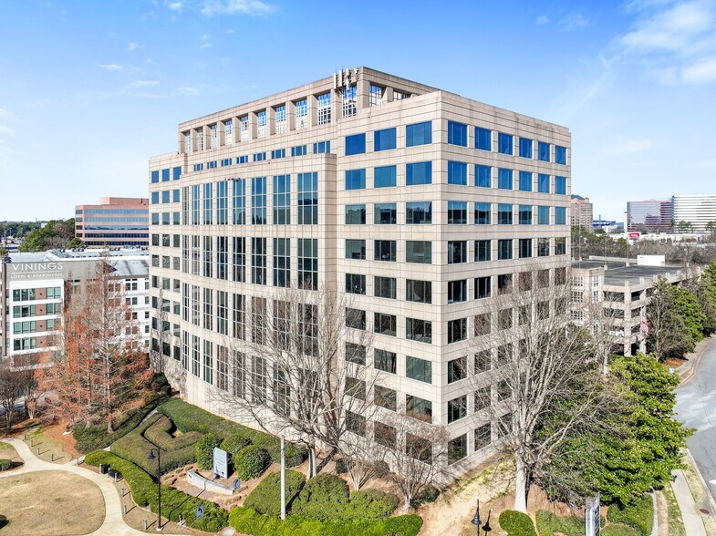3225 Cumberland Blvd SE, Atlanta, GA à louer - Photo du bâtiment - Image 2 de 15